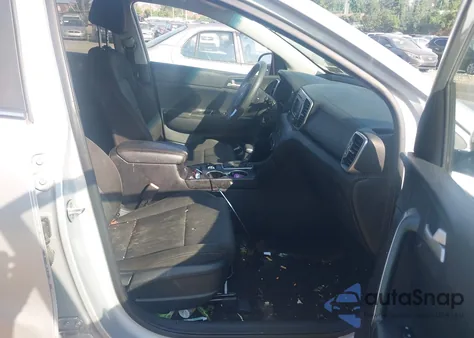 2017 Kia Sportage Lx z USA, uszkodzony, nr VIN KNDPM3ACXH7064000